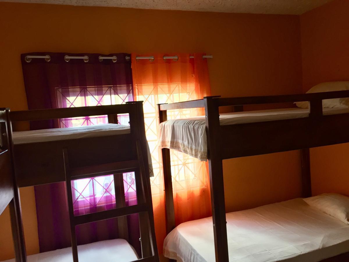 Yaad Hostel Montego Bay Ngoại thất bức ảnh