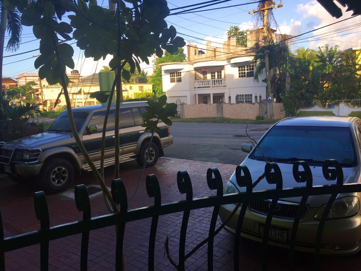 Yaad Hostel Montego Bay Ngoại thất bức ảnh