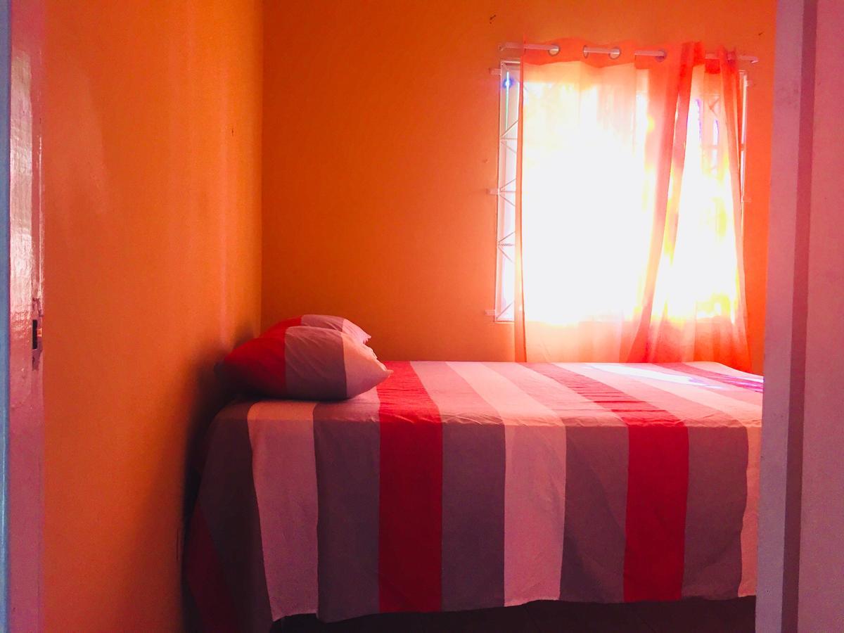 Yaad Hostel Montego Bay Ngoại thất bức ảnh