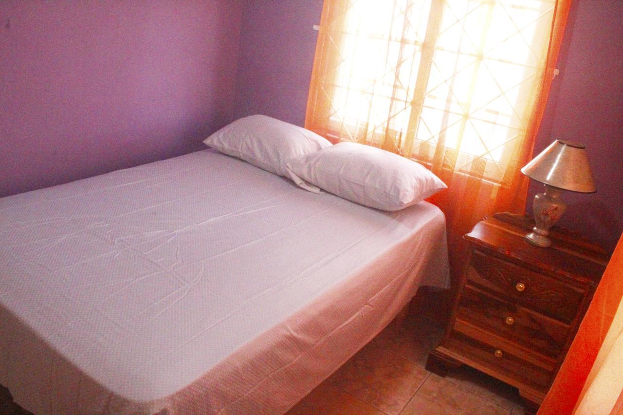 Yaad Hostel Montego Bay Ngoại thất bức ảnh
