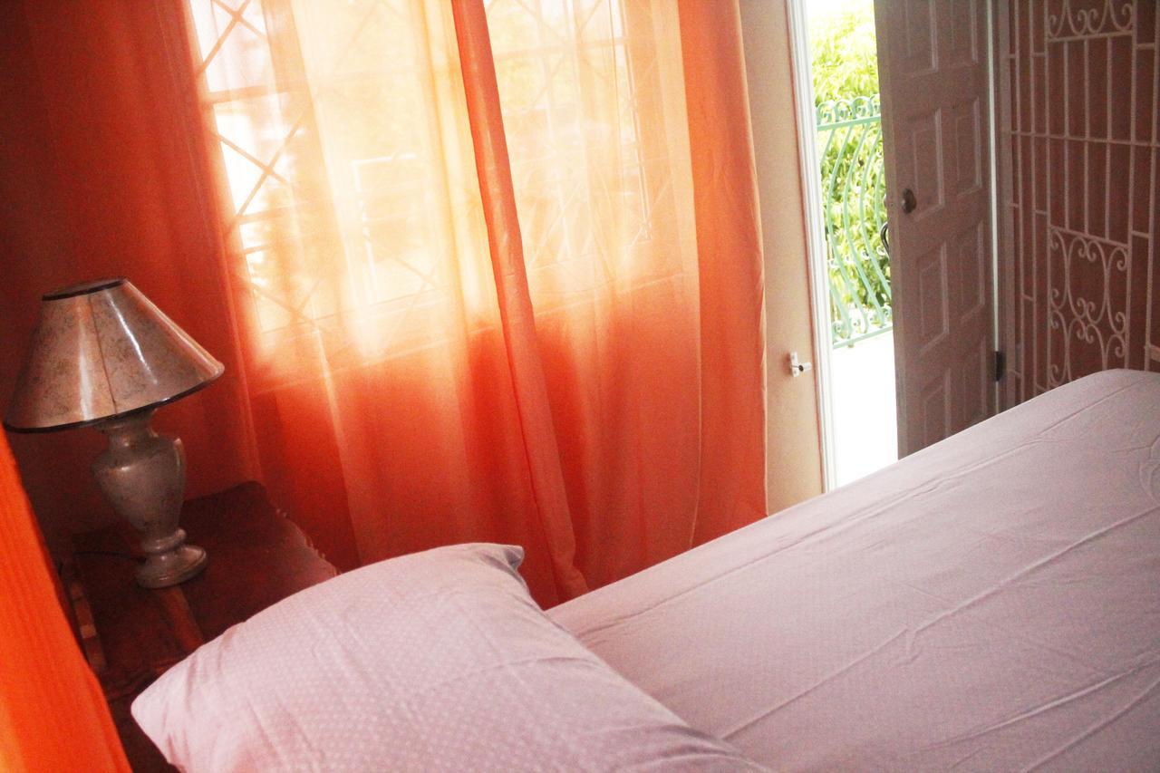 Yaad Hostel Montego Bay Ngoại thất bức ảnh