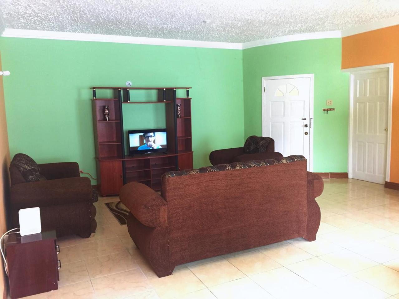 Yaad Hostel Montego Bay Ngoại thất bức ảnh