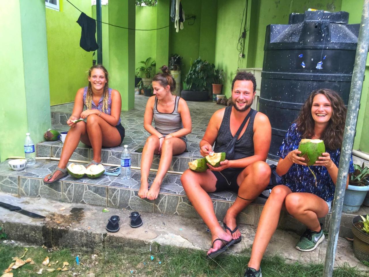 Yaad Hostel Montego Bay Ngoại thất bức ảnh