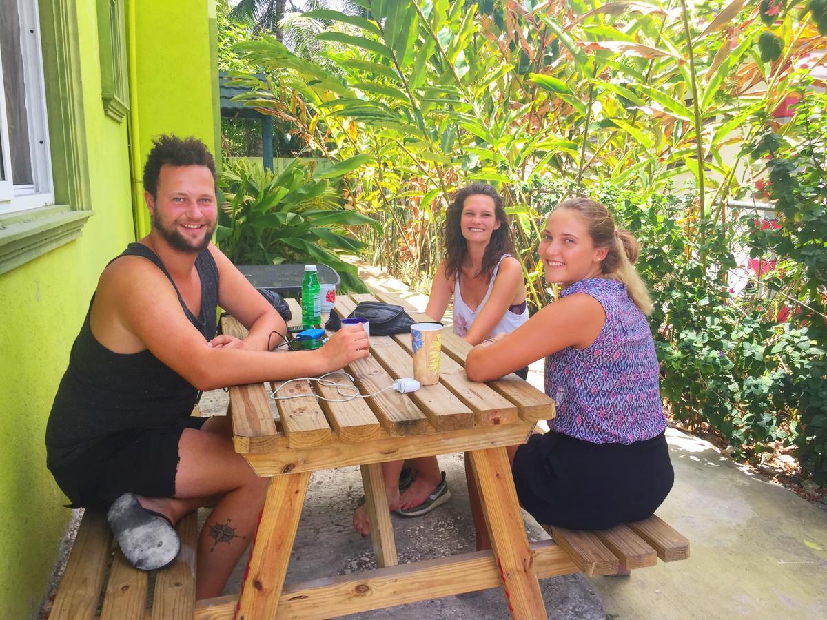 Yaad Hostel Montego Bay Ngoại thất bức ảnh